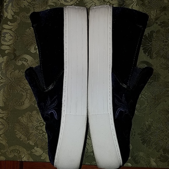 Kenneth Cole Blue Velvet Alsey - Picture 5 of 8